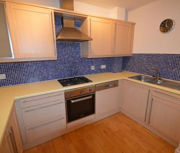 2 bedroom flat to rent - Photo 5