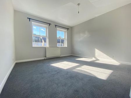 3 bedroom semi-detached house to rent - Photo 3