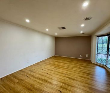 Spacious Family Home in a Convenient Location - Photo 4