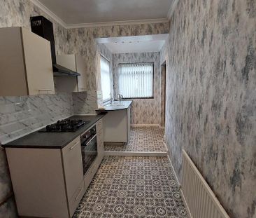 3 bedroom semi-detached house to rent - Photo 3