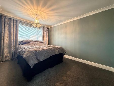 3 bedroom semi-detached house to rent - Photo 4