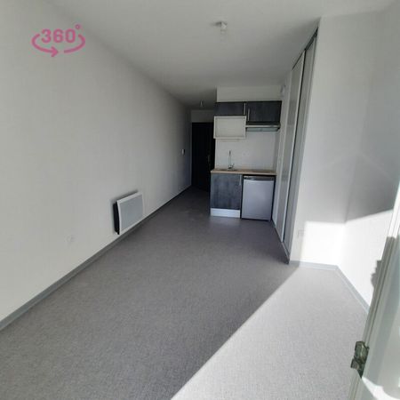 Location Appartement 1 pièce 18m² NIMES 30000 - Photo 2