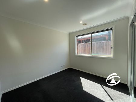 34 Skylark Boulevard, 3978, Clyde North Vic - Photo 3