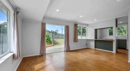 Best location 3 bedroom house - Photo 3