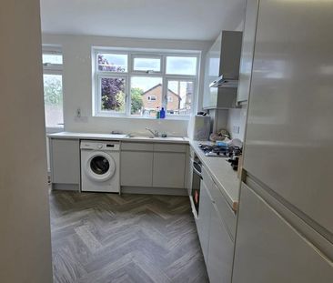 4 bedroom terraced house to rent - Photo 4
