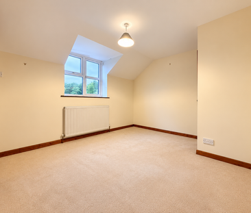 2 bedroom semi-detached house to rent - Photo 2