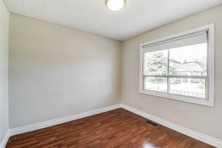 For Lease - 1064 Westmount Avenue Unit# Upper, Mississauga, Ontario - Photo 3