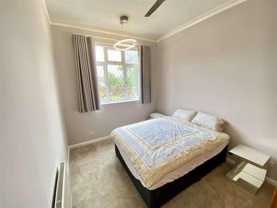 Double Bedroom Apartment Plus ? For Bills, HA8 - Photo 1