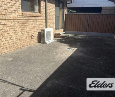 PRIVATE COURTYARD + EASY CARE LIVING - Photo 3