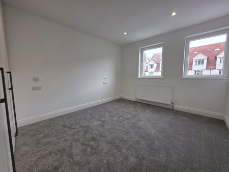 Brookhill Road, London, SE18 - Photo 5