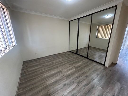2 bedder unit - Photo 1