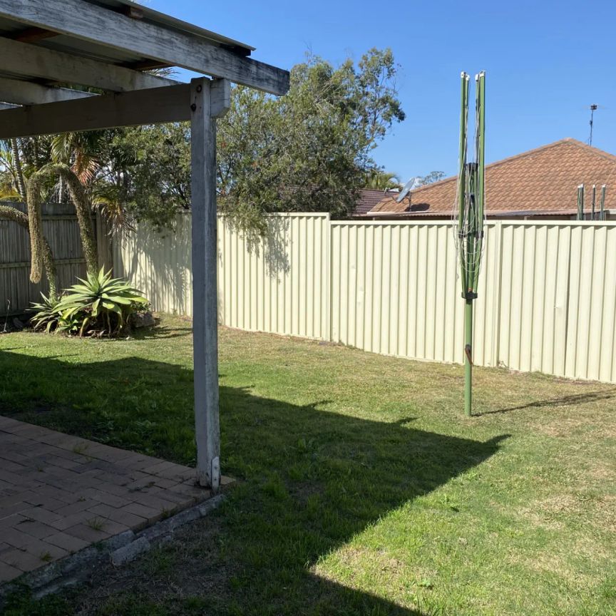 15 Petunia Crescent, - Photo 1