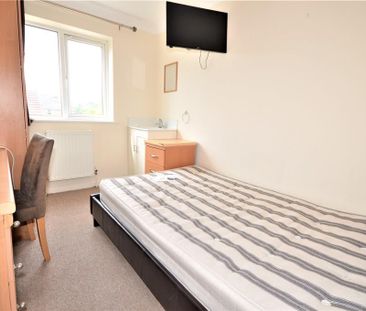 Bournemouth Wycliffe Road Winton, BH9, Dorset - Photo 2