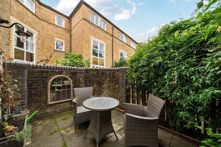 3 bedroom terraced house to rent - Photo 2