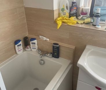 4 Bed Detached House, Park Rise, LE3 - Photo 3