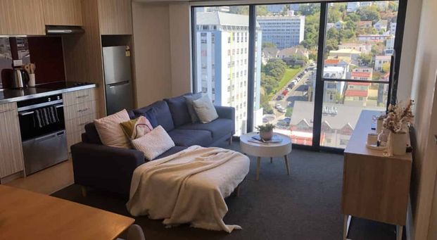 Near New Modern 1 Bedroom Apartment - Photo 1