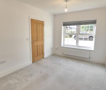 3 bedroom semi-detached house to rent - Photo 3