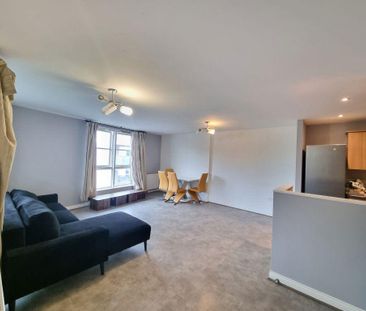 2 bedroom flat to rent - Photo 6