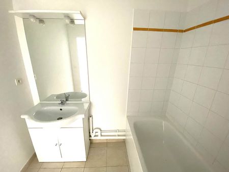 Location Appartement 2 pièces 49m² - Photo 2