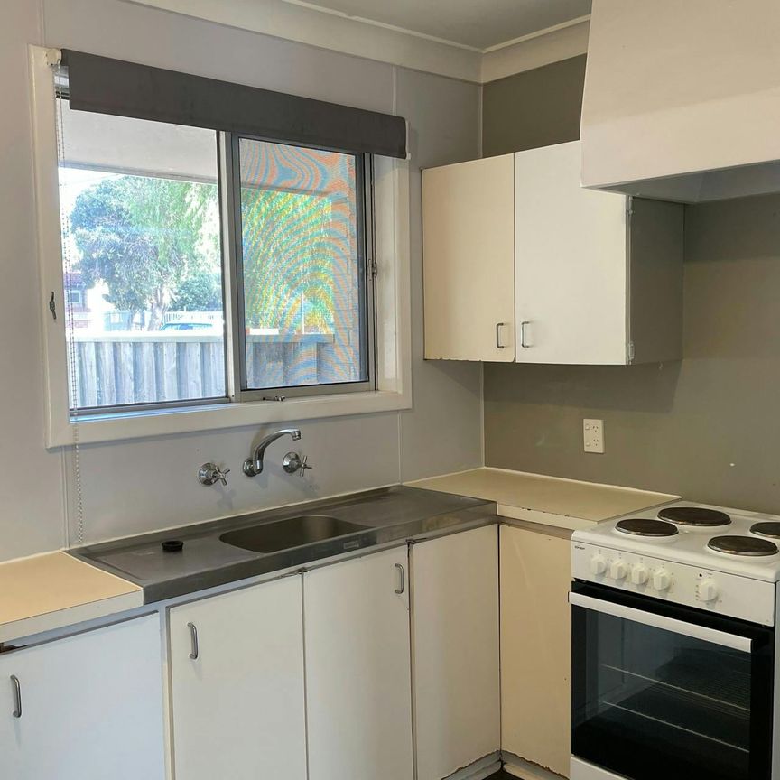 SECURE LIVING, AFFORDABLE LIVING, COSY HOME! - Photo 1