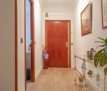 Room in a shared 4-bedroom apartment for rent in Ventas, all bills included - Foto 6