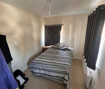 Ivy Grange - Photo 1