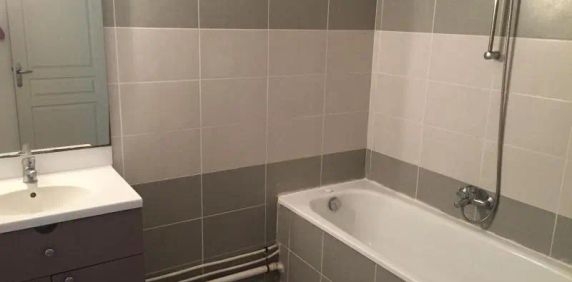 Appartement à louer 3 pièces 77.91m² - Photo 2