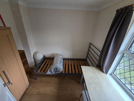 4 bedroom terraced house to rent - Photo 4