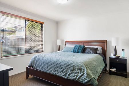 Beautifully presented Middle Ridge - Photo 4