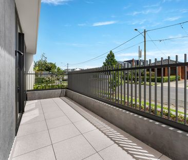 Brand New 1-Bed with Two Balconies - Photo 4