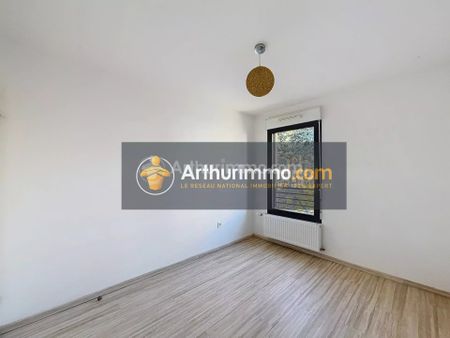 Location Appartement 3 pièces 66m² CHAMALIERES 63400 - Photo 2
