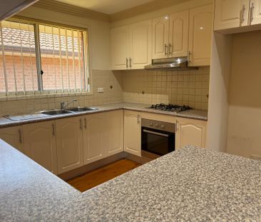 11 Beltana Avenue, Bonnyrigg NSW 2177 - House For Rent | Domain - Photo 6