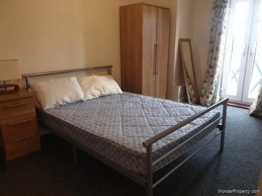 2 bedroom property to rent in Crewe - Photo 1