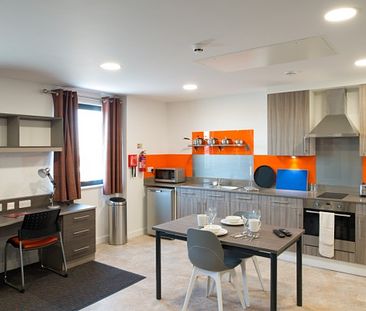 Premium Student Accommodation - All Utility Bills Included - Photo 3