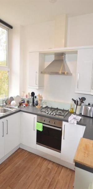 1 Bedroom Apartment To Let - Photo 1