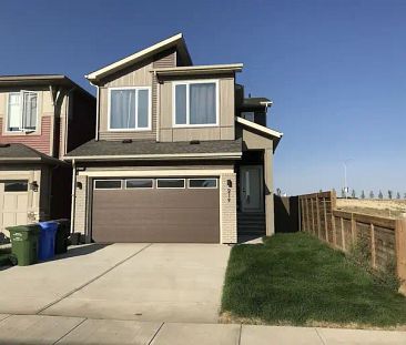 Beautiful single family dwelling home with 3 bedrooms + office (built in 2024) | 219 Mallard Grove Southeast, Calgary - Photo 1