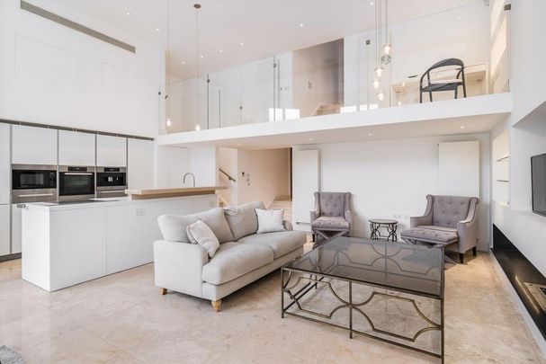 4 bedroom flat to rent - Photo 1