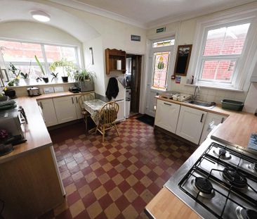 1 bedroom in a house share to rent - Photo 4