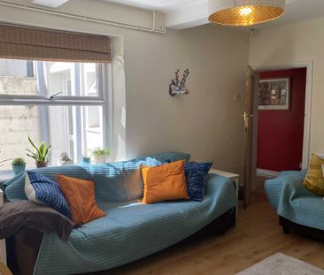 Room 3 - Photo 2