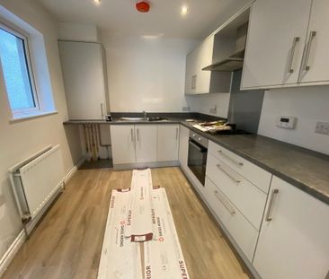 36 Grand Street, Lisburn, BT27 4UD - Photo 4