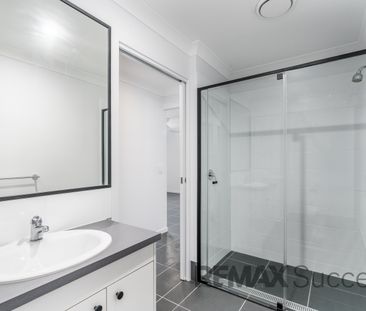 1/4 Bluebell Street, Glenvale QLD 4350 - Apartment For Rent | Domain - Photo 3