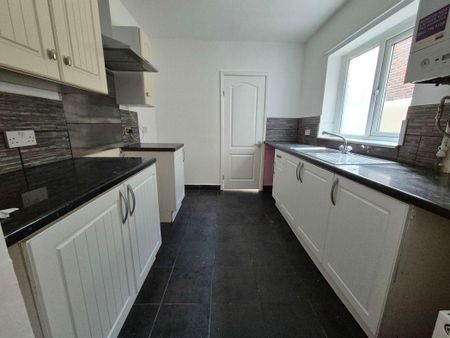 2 bed lower flat to rent in NE32 - Photo 4