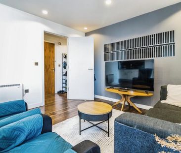 2 bedroom apartment to rent - Photo 4