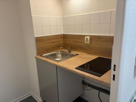 Location Appartement 1 pièce 28m² VALENCE 26000 - Photo 2