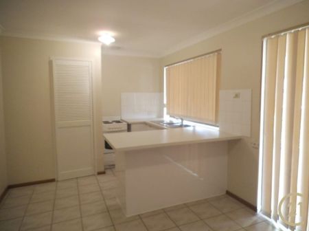 Perfectly Located Charming 3 Bedroom Property - Photo 3