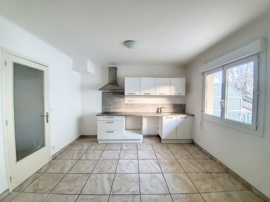 Avignon : Appartement T3 récent et climatisé avec balcon et parking, - Photo 1