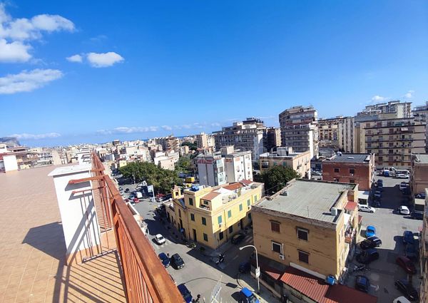 Stanza a Palermo in Via Gustavo Roccella, Roccella