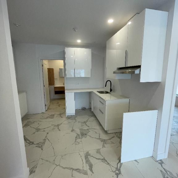 ⚡ Prise de possession rapide + 1 MOIS GRATUIT ! ✨ 4 ½ NEUF à louer – Rue Romulus, Victoriaville ✨ - Photo 1