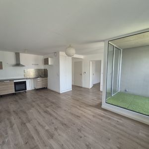 Location Appartement 2 pièces 45m² LILLE 59000 - Photo 2