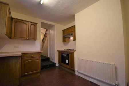 St Georges Road, Aldershot, Hampshire, GU12 - Photo 2